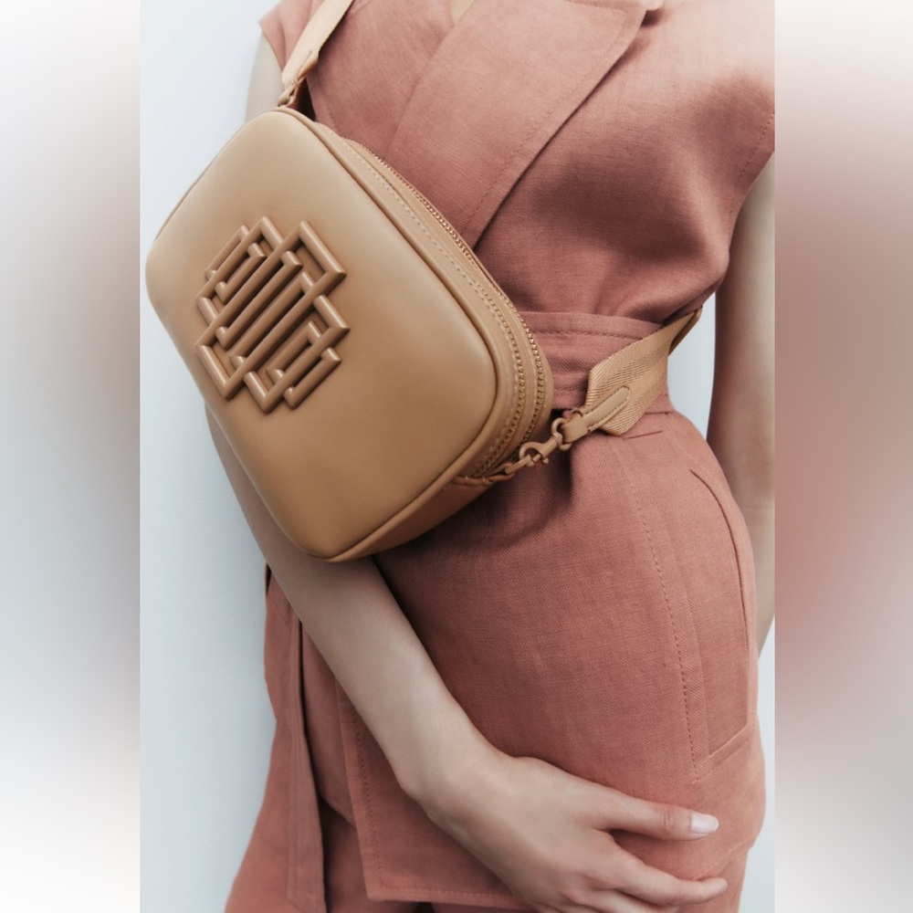 ✨ NWT ZARA  METAL TRIM CROSSBODY BAG